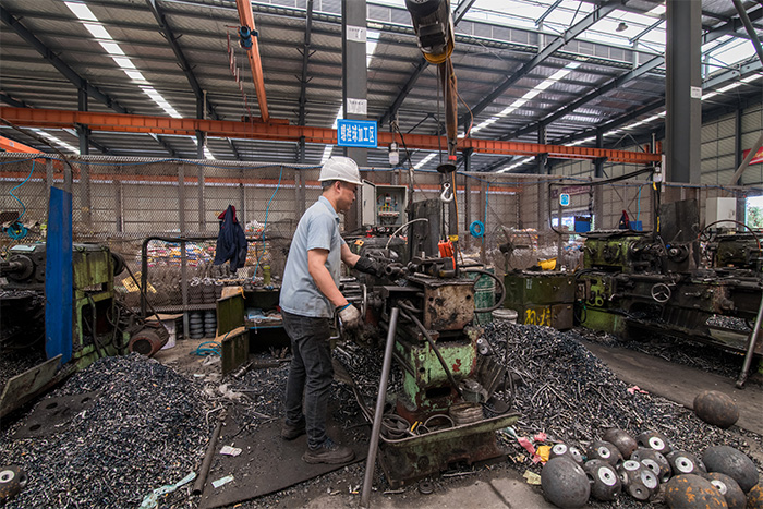 福鼎网架配件-螺栓球加工车间